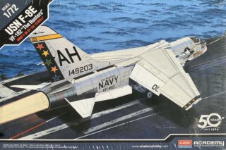 F8E VF162 The Hunters USN Fighter